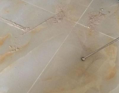 寿宁瓷砖空鼓维修公司分享粘合剂选择不当在瓷砖铺贴过程中可能导致以下问题